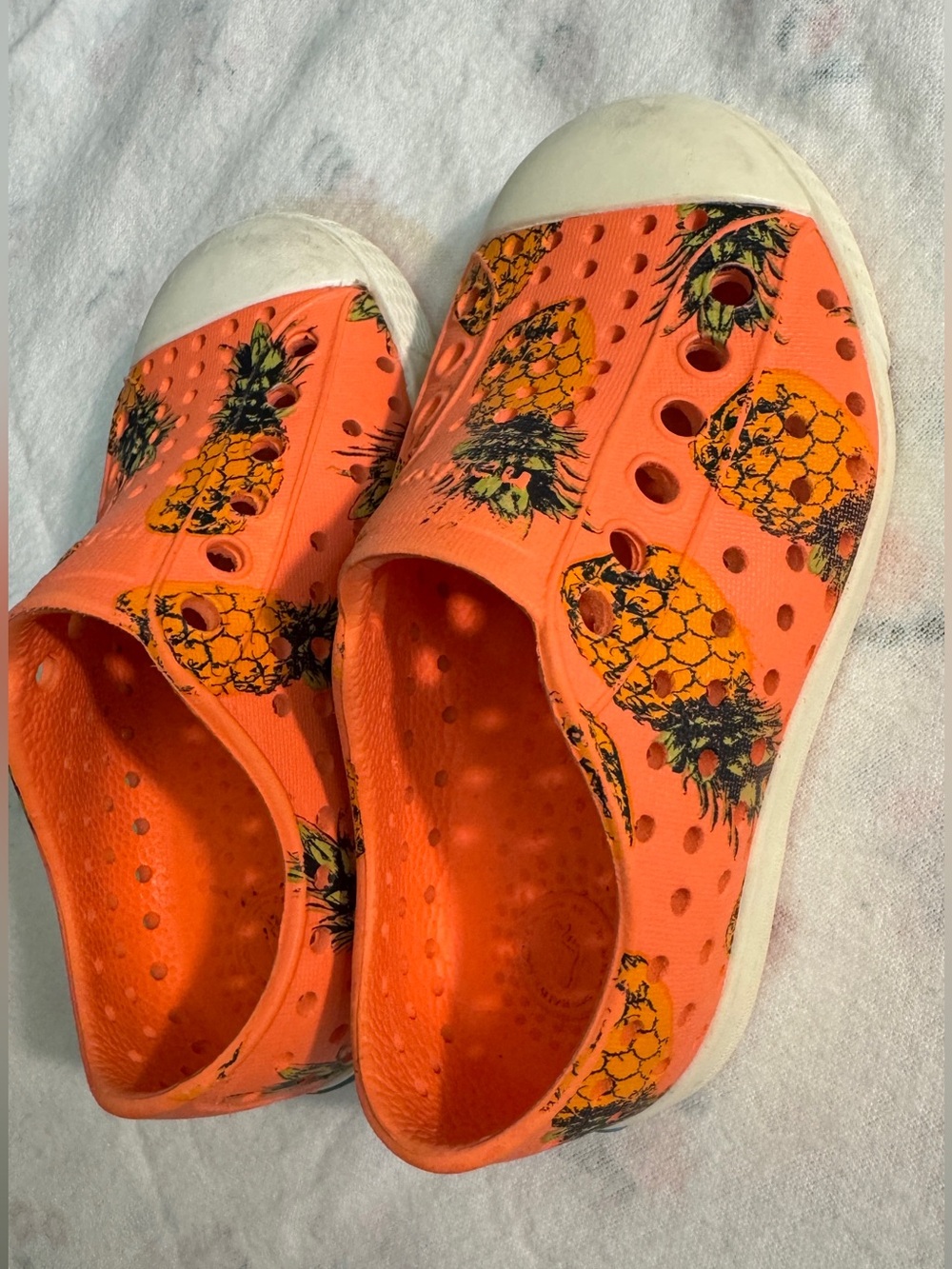 Native Kids Orange Pineapple Print Shoes size 6C